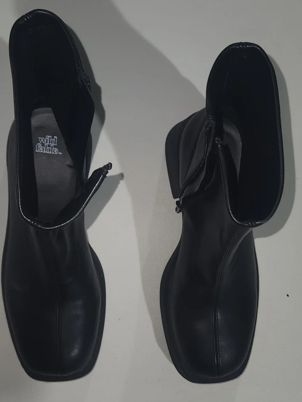 Wild Fable Faux Leather Side Zip Ankle Boots Size 6